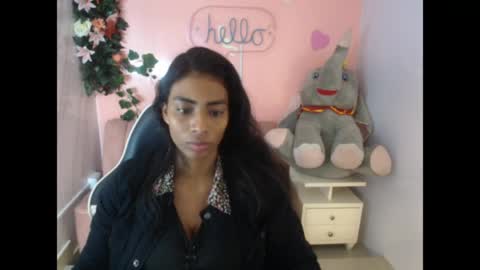 saara_ch1 online show from 04/22/26, 12:28