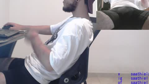 Snapshot of saat_hiel chatting on 01/31/25, 04:36 Saat online show from 01/31/25, 04:36