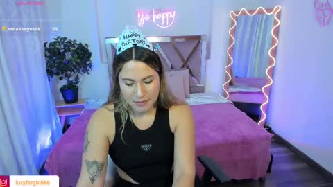 saaya_tay online show from 02/24/25, 11:54