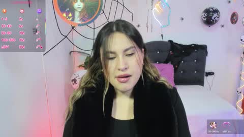 saaya_tay online show from 10/29/25, 03:09