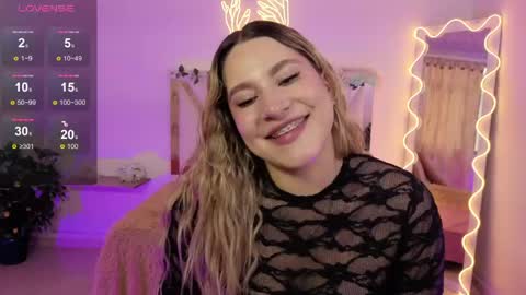 saaya_tay online show from 04/11/26, 08:46