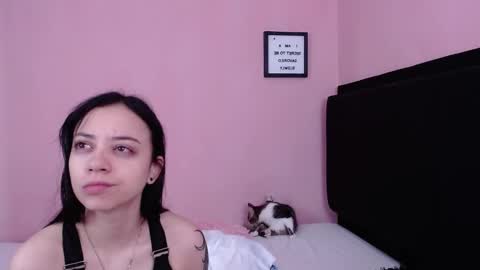 Snapshot of sabbrand_ chatting on 09/24/25, 12:08           online show from 09/24/25, 12:08