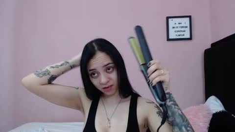 Snapshot of sabbrand_ chatting on 09/28/25, 06:46           online show from 09/28/25, 06:46