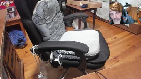 1141323  my Lord Mister Max   moms treasure online show from 10/21/25, 12:44