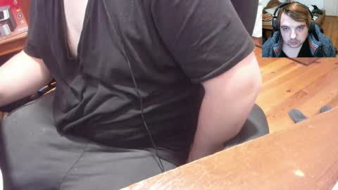 1141323  my Lord Mister Max   moms treasure online show from 10/22/25, 08:25