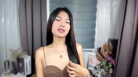 Nadine online show from 11/18/25, 07:13