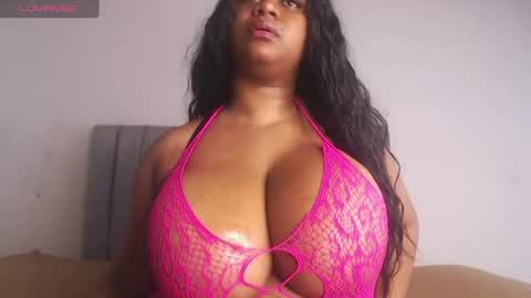 Sabrina Mora online show from 07/10/26, 05:48