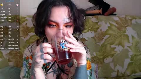 Lilith Solar online show from 09/10/25, 11:49