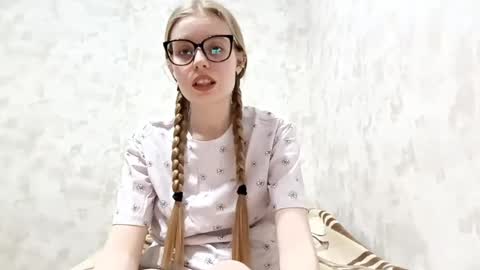 Sabrina online show from 04/15/26, 06:04