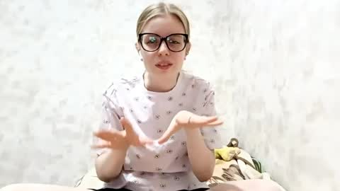 Sabrina online show from 04/21/26, 06:12