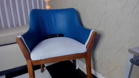 mariana  online show from 01/14/25, 12:22