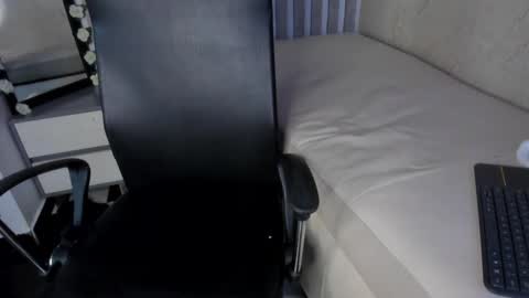 mariana  online show from 02/28/25, 01:47