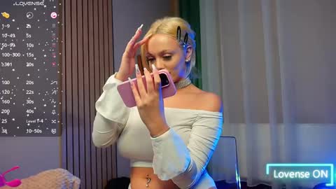 Snapshot of sabrinajadex chatting on 03/05/25, 10:55 SabrinaJade online show from 03/05/25, 10:55