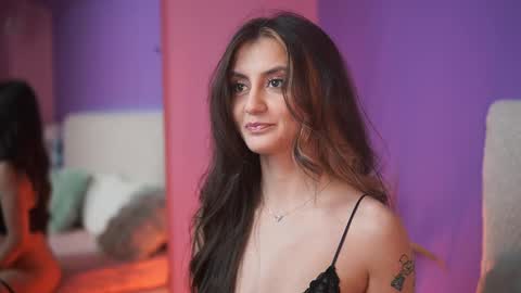  Sabrina  online show from 11/24/25, 11:04