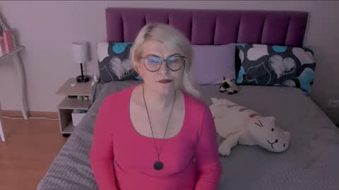 Sabrina MacMarren online show from 02/25/25, 05:15