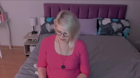 Sabrina MacMarren online show from 02/25/25, 08:19