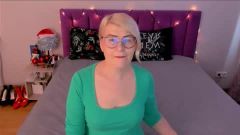 Sabrina MacMarren online show from 01/11/26, 09:03