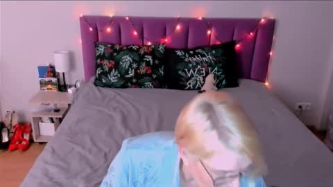 Sabrina MacMarren online show from 01/15/26, 04:22