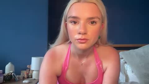 Snapshot of sabrinamasson chatting on 09/24/25, 01:58 sabrina online show from 09/24/25, 01:58