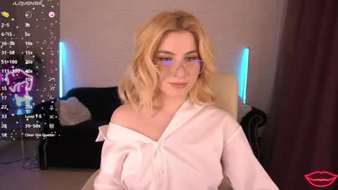 Sabrina online show from 02/26/25, 11:15