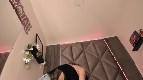 S A B R I N A  online show from 10/20/25, 11:32