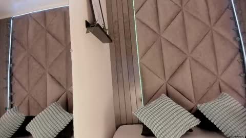 Snapshot of sabrinaspell_ chatting on 12/22/25, 11:40 S A B R I N A online show from 12/22/25, 11:40