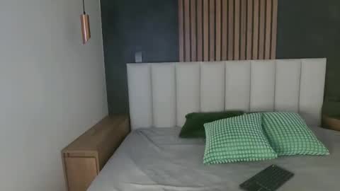 Snapshot of sabrinaspell_ chatting on 01/12/26, 11:37 S A B R I N A online show from 01/12/26, 11:37