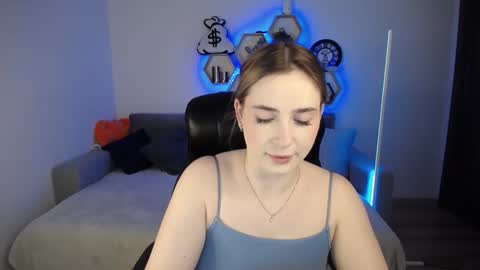 Snapshot of sabrinviolet chatting on 01/07/25, 09:07 Sabrina Violet online show from 01/07/25, 09:07
