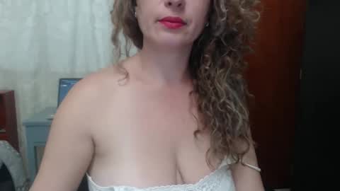 sacrletardiente online show from 04/18/26, 09:37