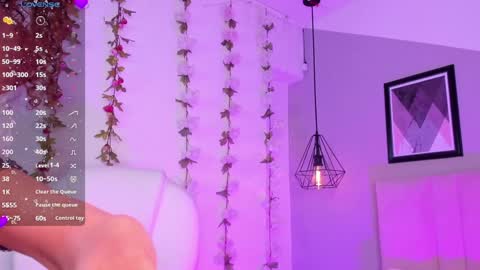 Snapshot of sade_jackson1 chatting on 02/03/25, 07:52 Sophie online show from 02/03/25, 07:52