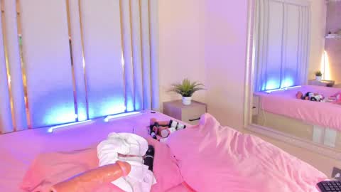 Snapshot of saekohofman chatting on 02/20/25, 07:23 Mara online show from 02/20/25, 07:23