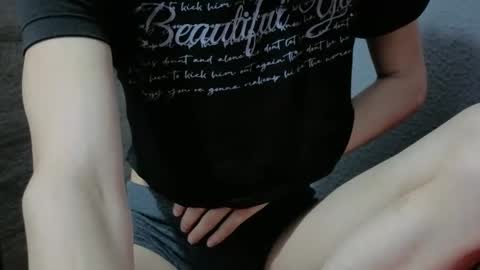 Snapshot of safiro_queen chatting on 04/27/26, 01:09 Safiro Queen online show from 04/27/26, 01:09