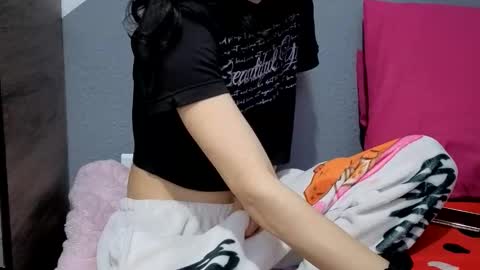 Snapshot of safiro_queen chatting on 05/19/26, 11:49 Safiro Queen online show from 05/19/26, 11:49