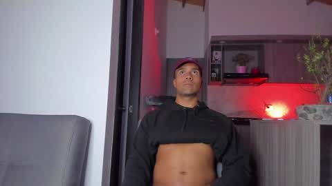 Snapshot of sag_1998 chatting on 12/04/24, 04:43 Sag online show from 12/04/24, 04:43