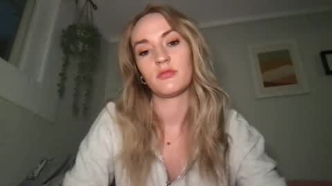 Jessica Sage online show from 12/21/24, 09:36