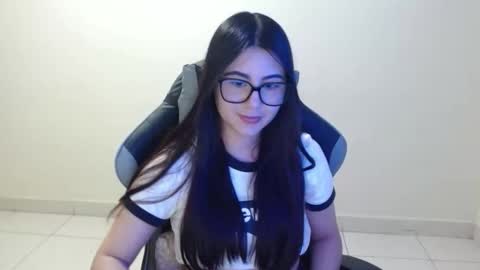 Sahaliefox  online show from 10/30/25, 09:04