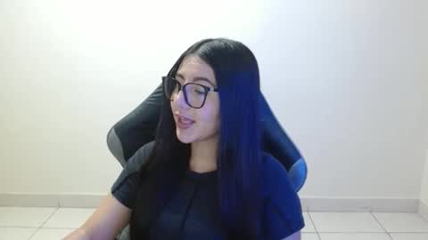 Sahaliefox  online show from 04/16/26, 09:26