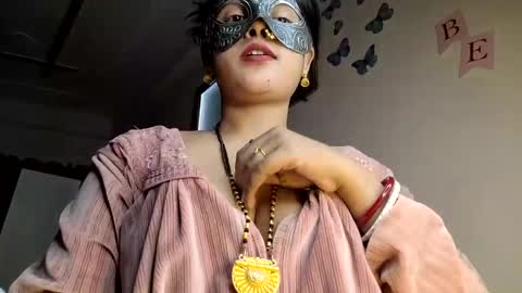 Snapshot of sahani2208 chatting on 12/05/24, 05:28 Queen Archana online show from 12/05/24, 05:28