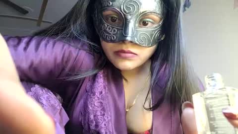 Snapshot of sahani2208 chatting on 12/22/24, 09:09 Queen Archana online show from 12/22/24, 09:09