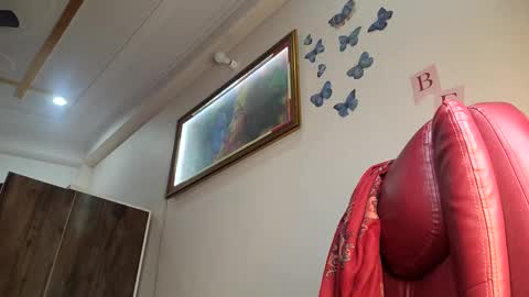 Snapshot of sahani2208 chatting on 01/12/25, 09:19 Queen Archana online show from 01/12/25, 09:19