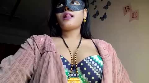 Snapshot of sahani2208 chatting on 02/10/25, 09:04 Queen Archana online show from 02/10/25, 09:04