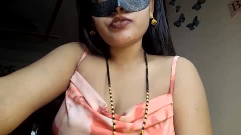 Snapshot of sahani2208 chatting on 02/12/25, 08:07 Queen Archana online show from 02/12/25, 08:07