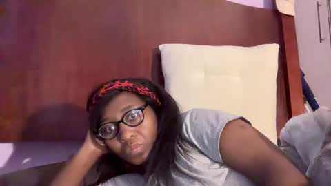 cutie maya online show from 11/27/25, 04:03