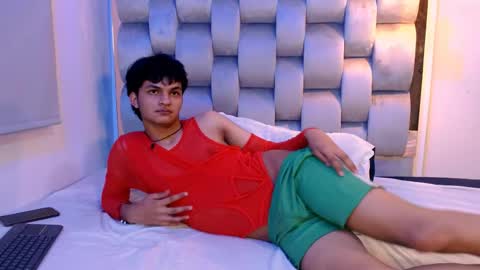 Snapshot of sahircharm chatting on 05/05/26, 12:40 sahircharm online show from 05/05/26, 12:40