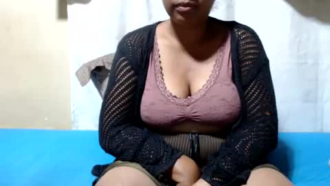 Snapshot of sahobelle chatting on 07/21/26, 03:14 sahobelle online show from 07/21/26, 03:14