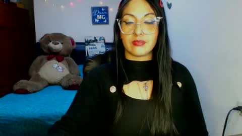 Karina online show from 11/13/25, 01:37