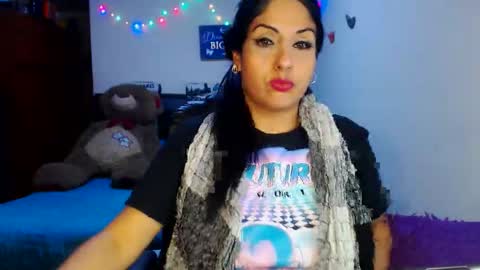 Karina online show from 12/03/25, 02:30