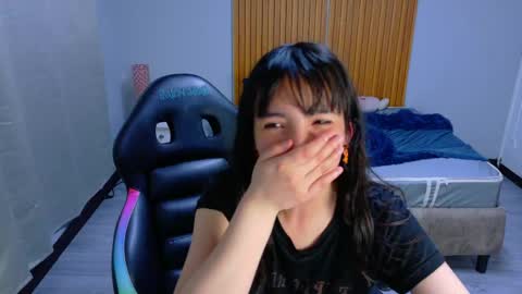 Snapshot of sailor_moon07 chatting on 05/10/26, 06:51 sailor online show from 05/10/26, 06:51