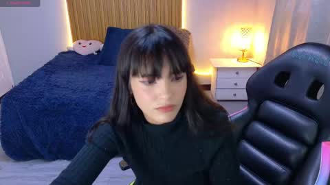 Snapshot of sailor_moon07 chatting on 05/21/26, 04:41 sailor online show from 05/21/26, 04:41