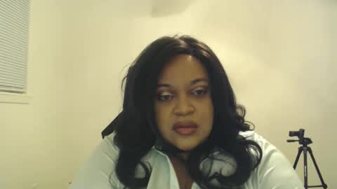 Queen Serenity online show from 05/16/26, 06:21